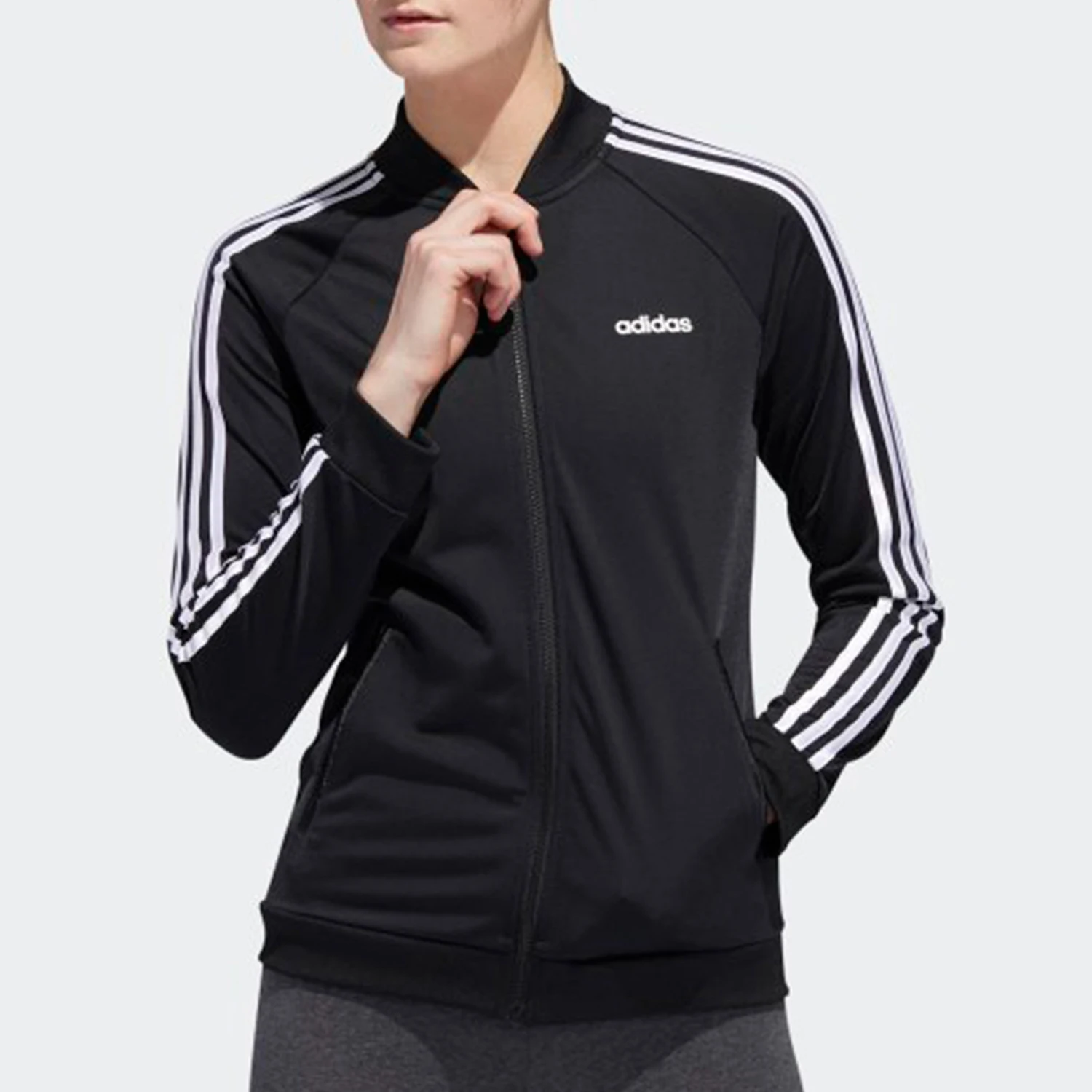 Женская классическая повседневная куртка Adidas Originals с тремя полосками DZ7657
Женская классическая повседневная куртка Adidas Originals с тремя полосками DZ7657