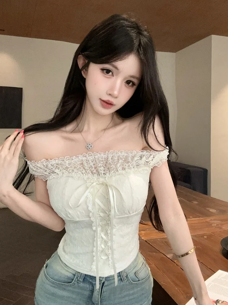 Summer New Lace Embroidery Belted Slim Fit Tank Top Women's Outerwear Design Pure Desire T-Shirt French Style Short Sleeve
Summer New Lace Embroidery Belted Slim Fit Tank Top Women's Outerwear Design Pure Desire T-Shirt French Style Short Sleeve