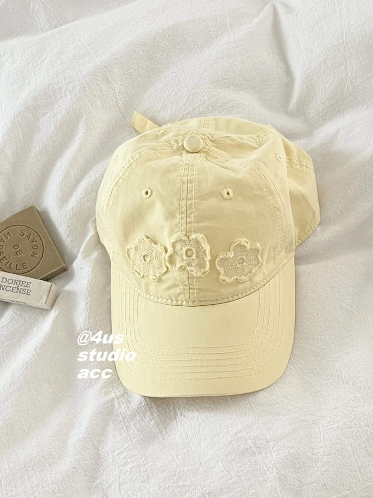 Spring and summer thin new cap female embroidery couple sunshade baseball cap shows small face
Spring and summer thin new cap female embroidery couple sunshade baseball cap shows small face