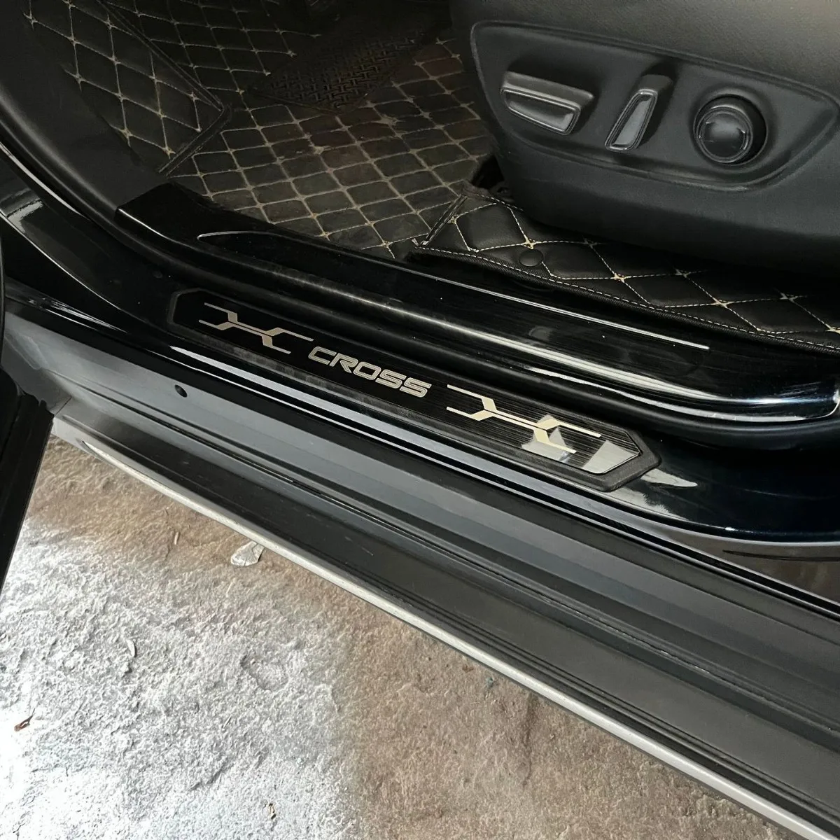 For Toyota Yaris Cross Corolla Cross Crown Cross 2020-2026 2027 Door Sill Plate Stainless Steel Plastic 3d Sticker Car Interiors
For Toyota Yaris Cross Corolla Cross Crown Cross 2020-2026 2027 Door Sill Plate Stainless Steel Plastic 3d Sticker Car Interiors