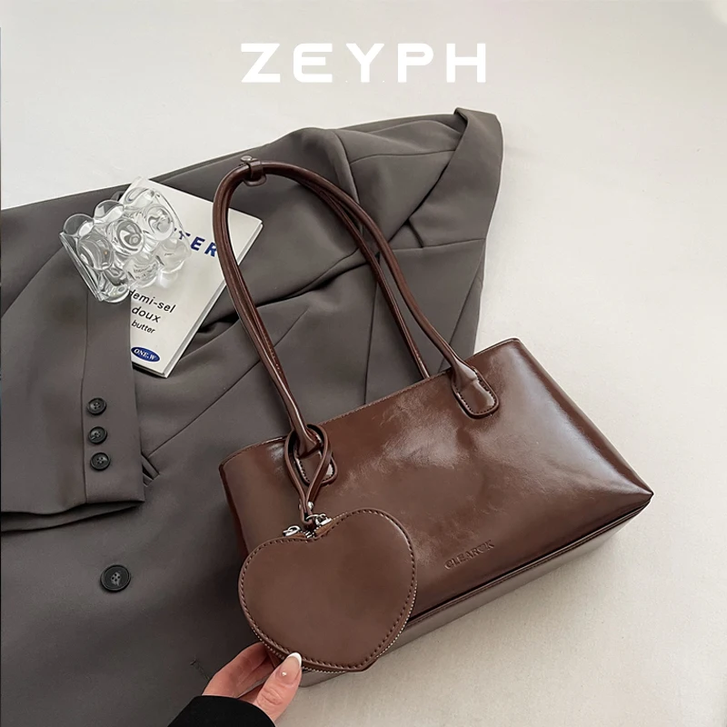 Zeyph Women s Shoulder Patent Leather Sweet Cool Style Four Seasons Baseball Bag Shoulder Bag Large Capacity
Zeyph Women s Shoulder Patent Leather Sweet Cool Style Four Seasons Baseball Bag Shoulder Bag Large Capacity
