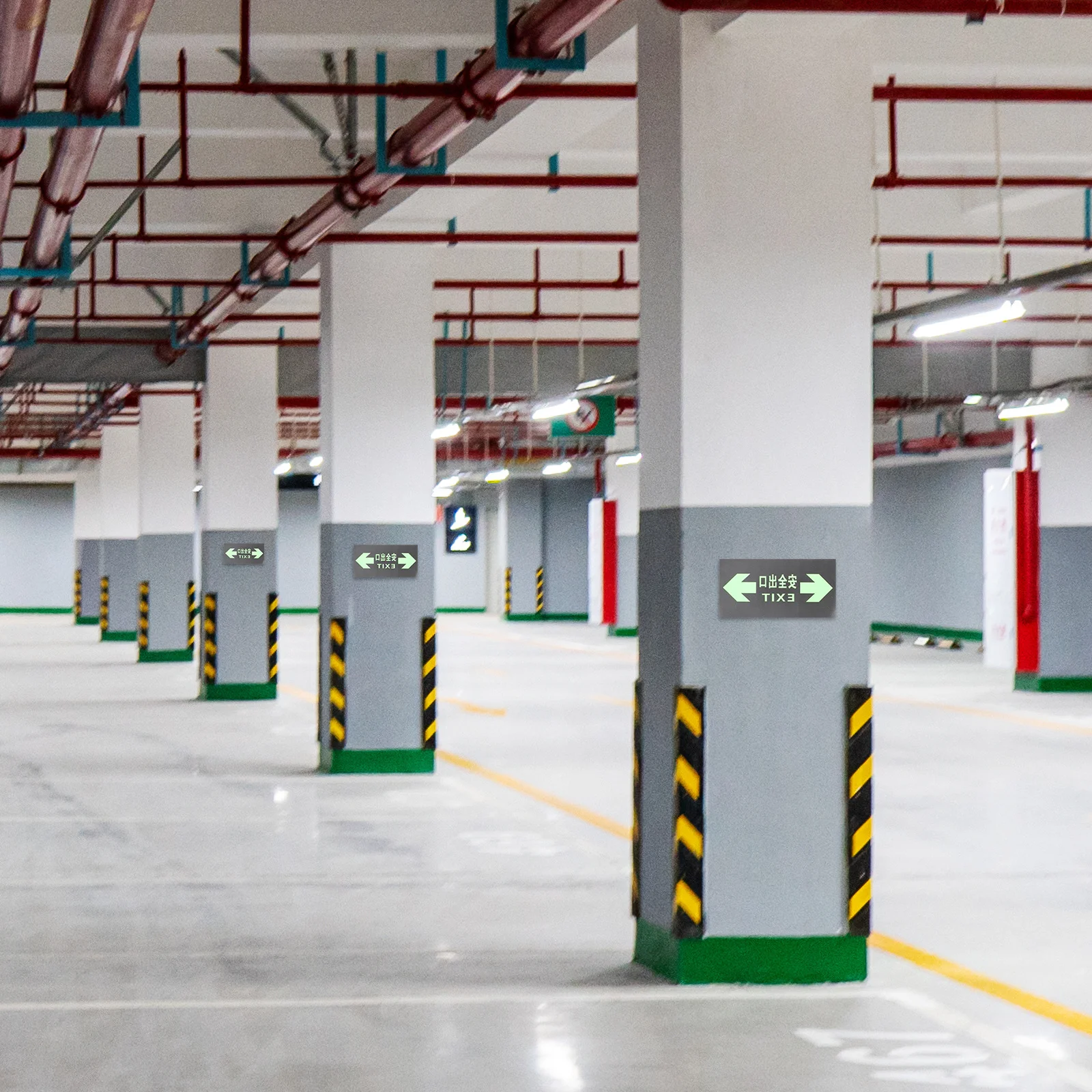 10Pcs Night Glow Safety Sign Stickers Photoluminescent Exit Decals Self-Adhesive Fire Emergency Direction Way Indicator for Mall
10Pcs Night Glow Safety Sign Stickers Photoluminescent Exit Decals Self-Adhesive Fire Emergency Direction Way Indicator for Mall