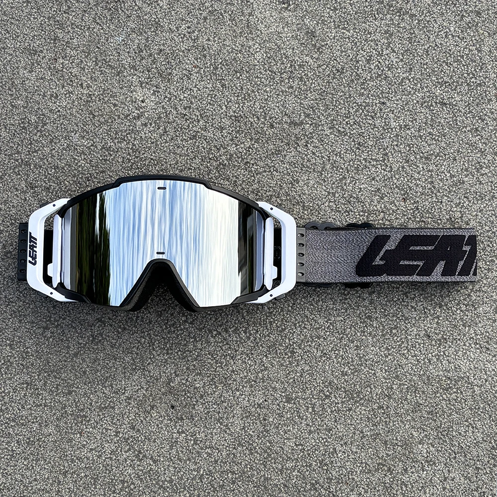 New Motorcycle Protective Glasses HD Lenses Breathable Unisex WindProof DustProof for Motorcycle ATV MTB Outdoor Sports Glasses
New Motorcycle Protective Glasses HD Lenses Breathable Unisex WindProof DustProof for Motorcycle ATV MTB Outdoor Sports Glasses