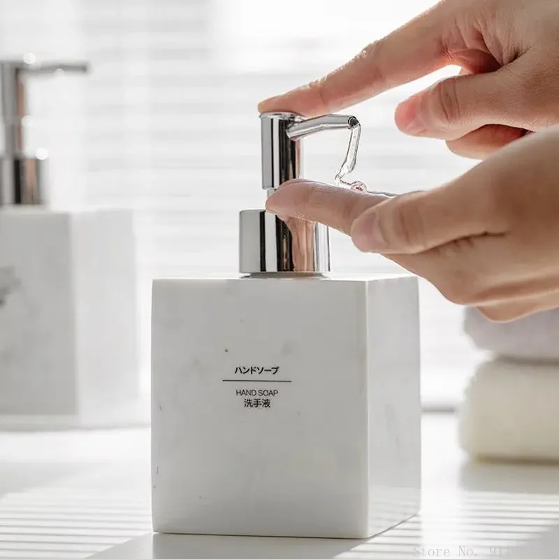 1pc 360ml Northern Europe Liquid Shampoo Bottle American Resin square shape Home Lotion Bottle Dispenser Hotel Bathroom Supplies
1pc 360ml Northern Europe Liquid Shampoo Bottle American Resin square shape Home Lotion Bottle Dispenser Hotel Bathroom Supplies