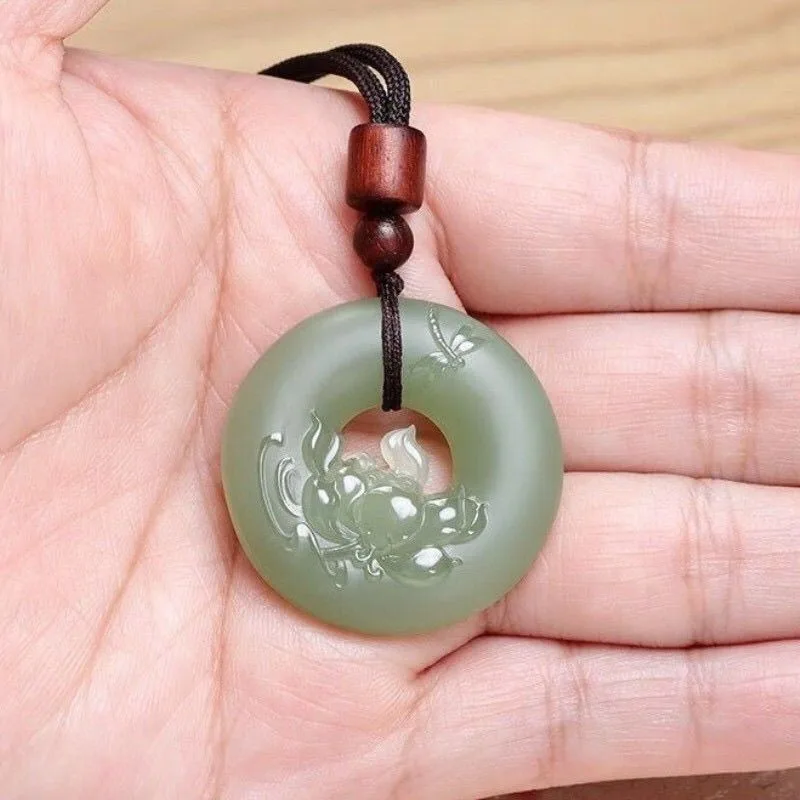 Dragonfly Lotus Pendant Couple Necklace Classic Temperament
Dragonfly Lotus Pendant Couple Necklace Classic Temperament