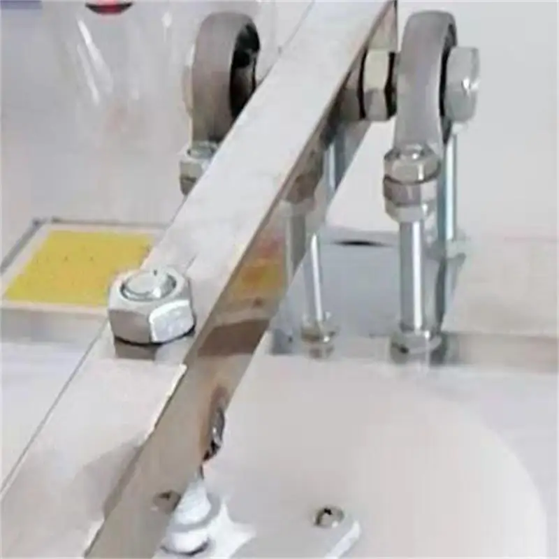Household Hand Movement Pizza Dough Pastry Press Machine Commercial Pancake Sheeter
Household Hand Movement Pizza Dough Pastry Press Machine Commercial Pancake Sheeter