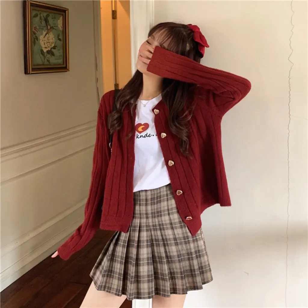 Sweet Love Button White Red Short Sweater Cardigan Korean Style Loose Slimming Striped Design for Women 
Sweet Love Button White Red Short Sweater Cardigan Korean Style Loose Slimming Striped Design for Women