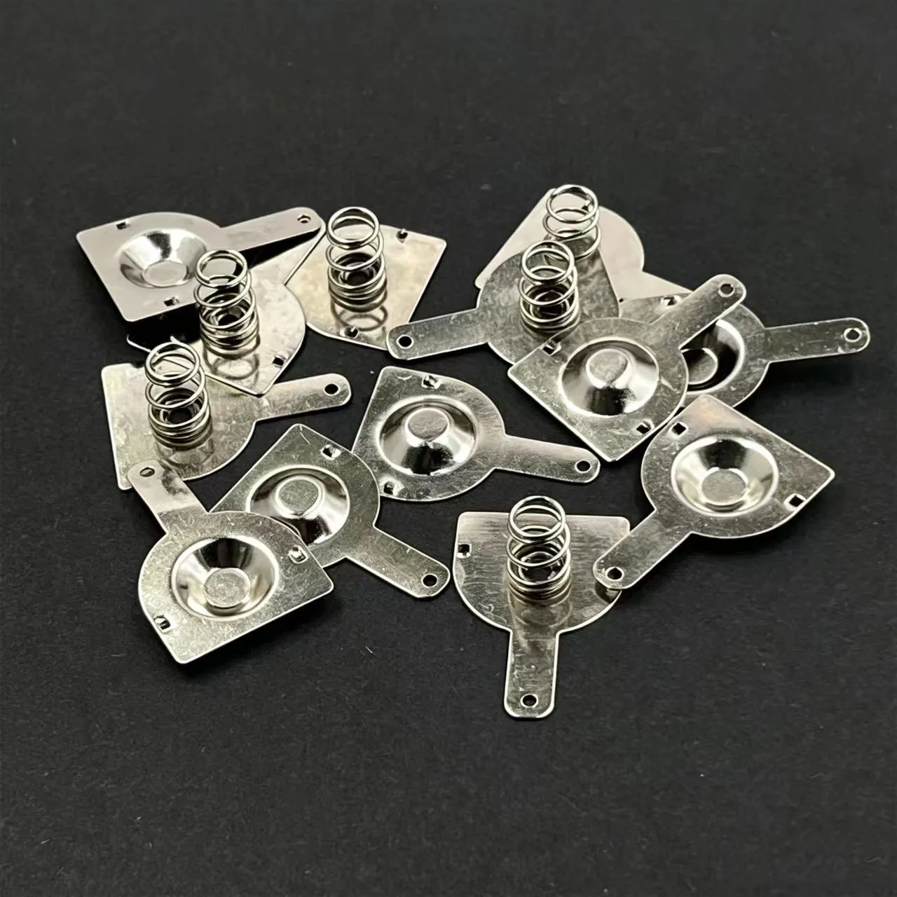 20Pcs (10Pair)18650 Battery Spring Contact Plate 16x18.5mm Positive Negative Terminal Box Connector
20Pcs (10Pair)18650 Battery Spring Contact Plate 16x18.5mm Positive Negative Terminal Box Connector