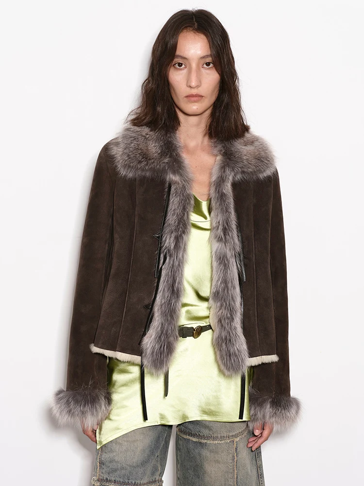 High-end Luxury Merino Sheep Fur Short Winter Jackets for Women 2026 Simple Natural Fox Fur Collar Genuine Leather Real Fur Coat
High-end Luxury Merino Sheep Fur Short Winter Jackets for Women 2026 Simple Natural Fox Fur Collar Genuine Leather Real Fur Coat