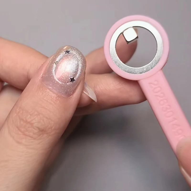 Hollow Round Nail Magnet with Handle Suck Cat Eye Nail Art Effect Stick for Nails Gel Polish New DIY Nail Art Manicure Tools
Hollow Round Nail Magnet with Handle Suck Cat Eye Nail Art Effect Stick for Nails Gel Polish New DIY Nail Art Manicure Tools