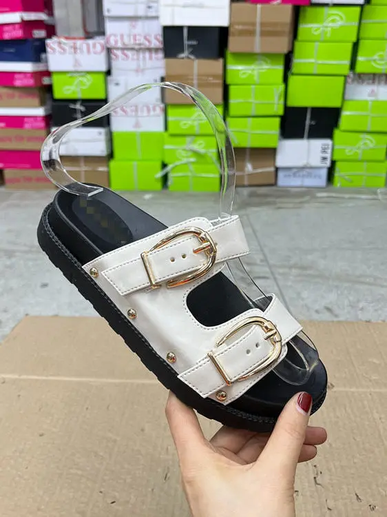 Модные женские повседневные универсальные шлепанцы-сандалии с круглым носком, металлическим декором и двойным тонким каблуком, новинка
Модные женские повседневные универсальные шлепанцы-сандалии с круглым носком, металлическим декором и двойным тонким каблуком, новинка