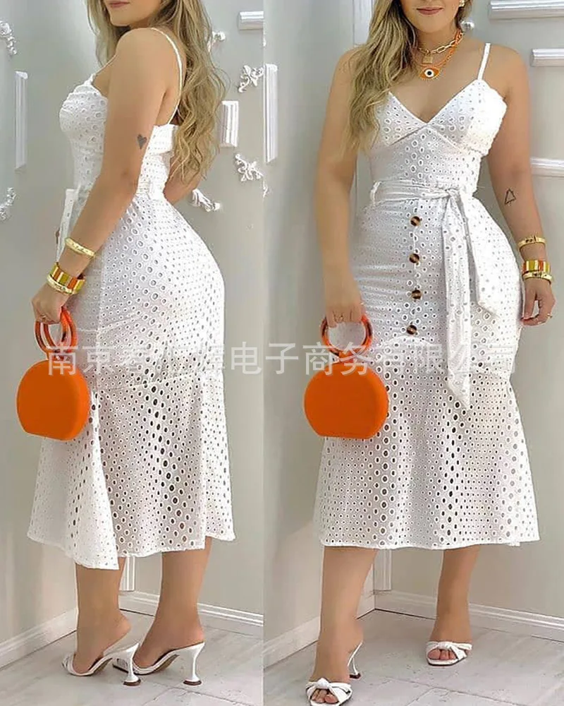 2026 White Hollow Pattern Strap Dress
2026 White Hollow Pattern Strap Dress