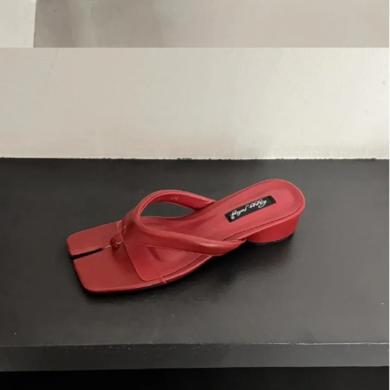 Womens Slippers Summer Open-toe Pinch Toe Cool Slippers Fashion Split-toe Design Women Slippers 2026 Summer New Women Flip-flops
Womens Slippers Summer Open-toe Pinch Toe Cool Slippers Fashion Split-toe Design Women Slippers 2026 Summer New Women Flip-flops