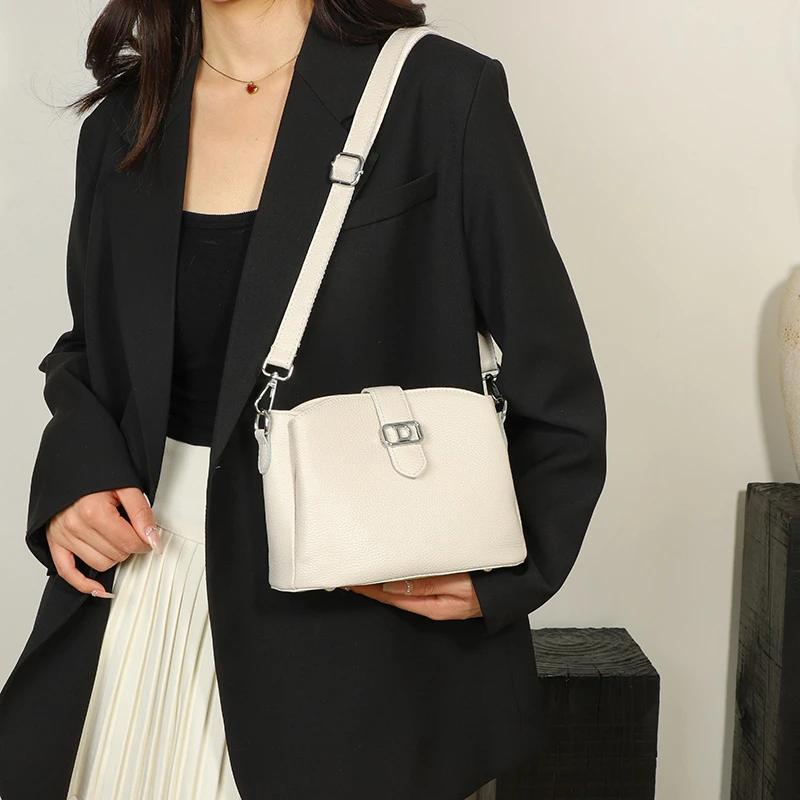 Genuine Leather Messenger Bag For Ladies Luxury Brand Famous Designer Popular Classic Elegant Women Handbag
Genuine Leather Messenger Bag For Ladies Luxury Brand Famous Designer Popular Classic Elegant Women Handbag