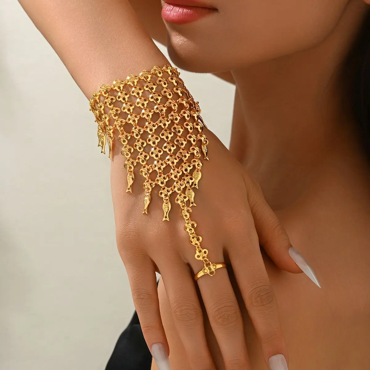 New Dubai Fashion 24K Gold Plated Bracelet Ring Elegant Engagement Party Jewelry Set for Your Beloved
New Dubai Fashion 24K Gold Plated Bracelet Ring Elegant Engagement Party Jewelry Set for Your Beloved