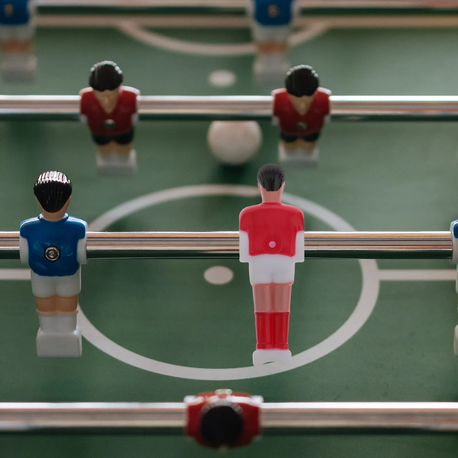 10Pcs Realistic Mini Foosball Players Resin Table Soccer Figures Ideal for Office Home Cafe Relaxation Hand Eye Coordination
10Pcs Realistic Mini Foosball Players Resin Table Soccer Figures Ideal for Office Home Cafe Relaxation Hand Eye Coordination