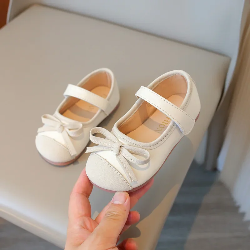 New Children's Leather Shoes Simple Patchwork Little Girls' Flat Shoes Round-toe Fashion Kids Causal Shoes Soft Bottom Non-slip
New Children's Leather Shoes Simple Patchwork Little Girls' Flat Shoes Round-toe Fashion Kids Causal Shoes Soft Bottom Non-slip
