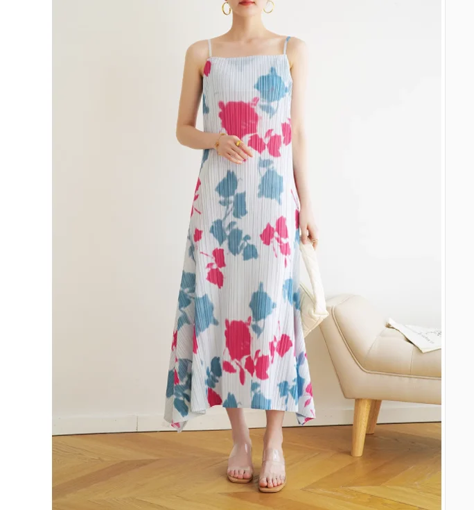 HOT SELLING Miyake fashion sleeveless v-neck fold print style long A-Line dress IN STOCK
HOT SELLING Miyake fashion sleeveless v-neck fold print style long A-Line dress IN STOCK