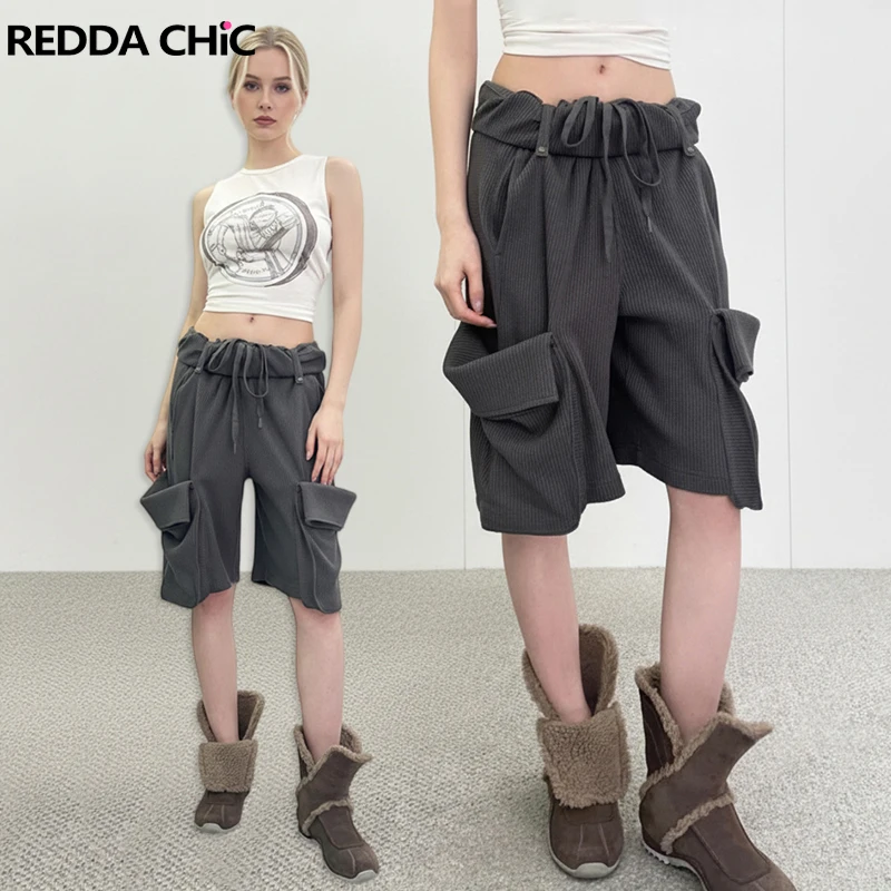 Женские шорты-бермуды REDDACHiC в стиле гранж, серые, с альтернативным шнурком на талии, с большими карманами, свободные рабочие брюки, ретро, для повседневной носки
Женские шорты-бермуды REDDACHiC в стиле гранж, серые, с альтернативным шнурком на талии, с большими карманами, свободные рабочие брюки, ретро, для повседневной носки