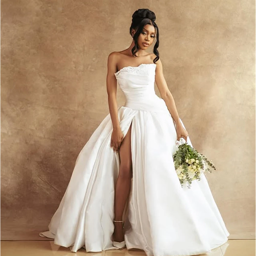 Vintage Strapless Pleat Ball Grown Wedding Dresses Side Slit Custom Made 2025 Rode De Morrie
Vintage Strapless Pleat Ball Grown Wedding Dresses Side Slit Custom Made 2025 Rode De Morrie