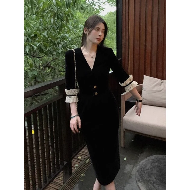 Velvet autumn and winter women's clothing with a high-end feel for spring and autumn2025New formal occasion dress, Hepburn-style
Velvet autumn and winter women's clothing with a high-end feel for spring and autumn2025New formal occasion dress, Hepburn-style