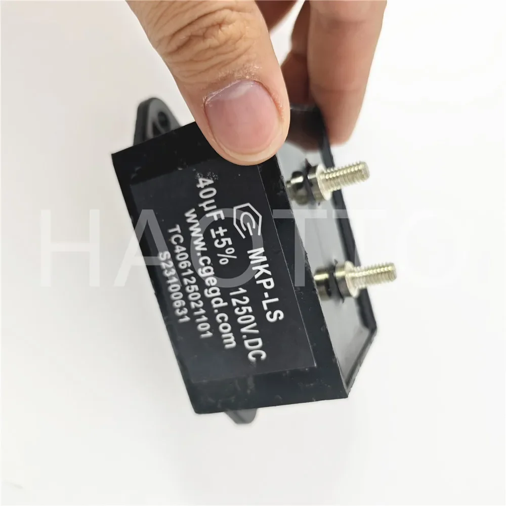 2pcs MKP-LS Type 40UF 1250V DC High Current High-frequency Welding Machine Capacitor 2026 Year
2pcs MKP-LS Type 40UF 1250V DC High Current High-frequency Welding Machine Capacitor 2026 Year