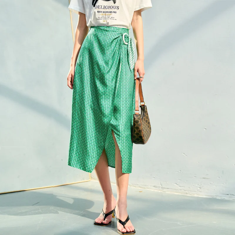 6A level mulberry silk niche design, A-line slit, pear shaped figure, glossy silk skirt, summer
6A level mulberry silk niche design, A-line slit, pear shaped figure, glossy silk skirt, summer