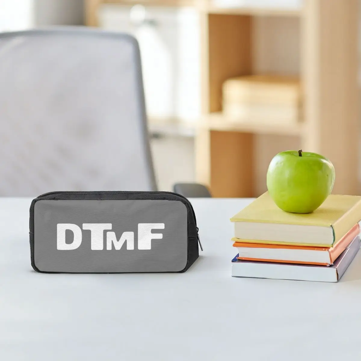 Bad Bunny DTMF Debi Tirar Mas Fotos Pencil Cases for Students School Pen Box Pencil Bag Large Pencil Pouch Stationery Supplies
Bad Bunny DTMF Debi Tirar Mas Fotos Pencil Cases for Students School Pen Box Pencil Bag Large Pencil Pouch Stationery Supplies