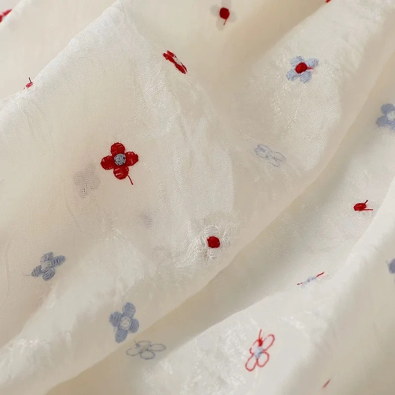 Embroidered Floral Pure Cotton Fabric for Spring Summer Dress Shirt Children's Clothing Handmade Fabric
Embroidered Floral Pure Cotton Fabric for Spring Summer Dress Shirt Children's Clothing Handmade Fabric