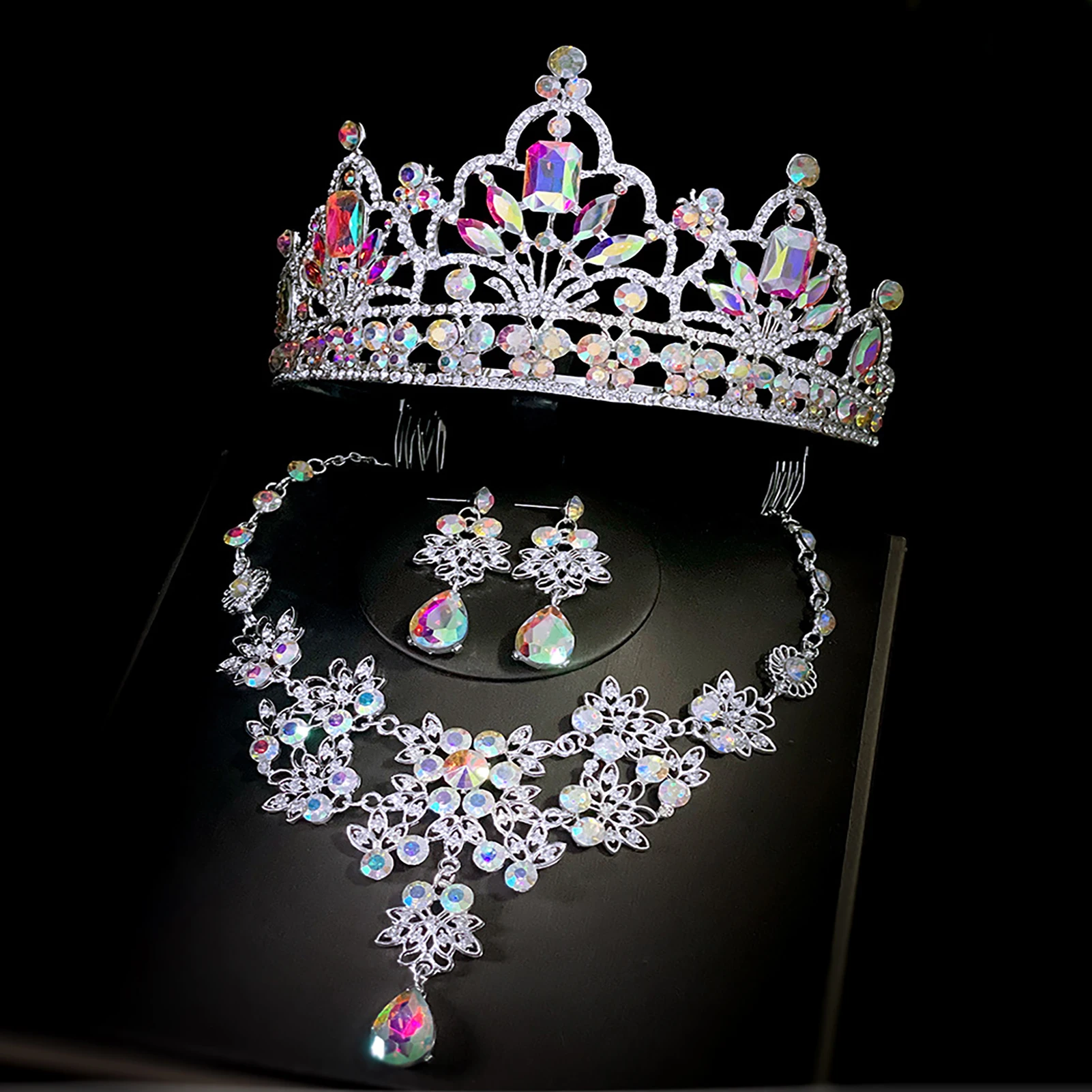 Retro Women's Hanging Necklace Earrings Crown Set Sparkling Colorful Rhinestones Ornaments Set for Bridesmaid Wedding Masquerade
Retro Women's Hanging Necklace Earrings Crown Set Sparkling Colorful Rhinestones Ornaments Set for Bridesmaid Wedding Masquerade
