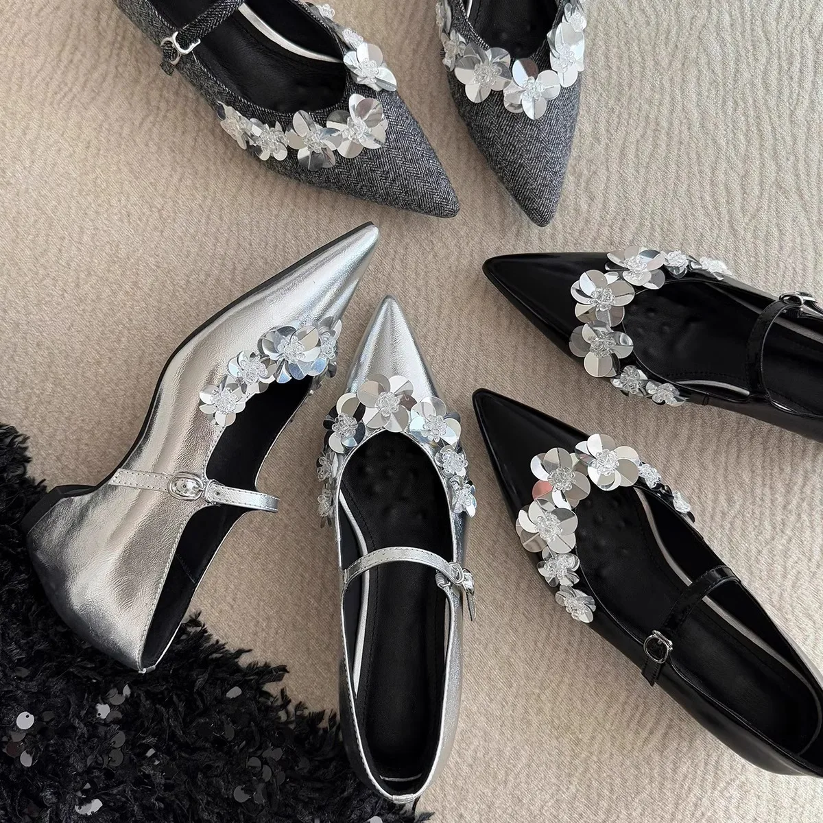 Princess Style Women's Mary Jane Shoes 2026 Spring Collection Pointed Toe Thick Heel Strap Single Shoes Fashionable Heightening
Princess Style Women's Mary Jane Shoes 2026 Spring Collection Pointed Toe Thick Heel Strap Single Shoes Fashionable Heightening