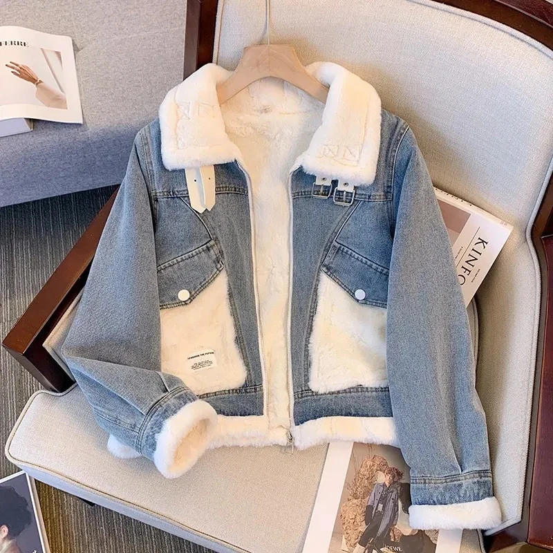 Plush thicken Denim Jacket for women 2025 Autumn winter New Loose cotton Short Zipper Coat Female Warm Parka Casual Cowboy top
Plush thicken Denim Jacket for women 2025 Autumn winter New Loose cotton Short Zipper Coat Female Warm Parka Casual Cowboy top