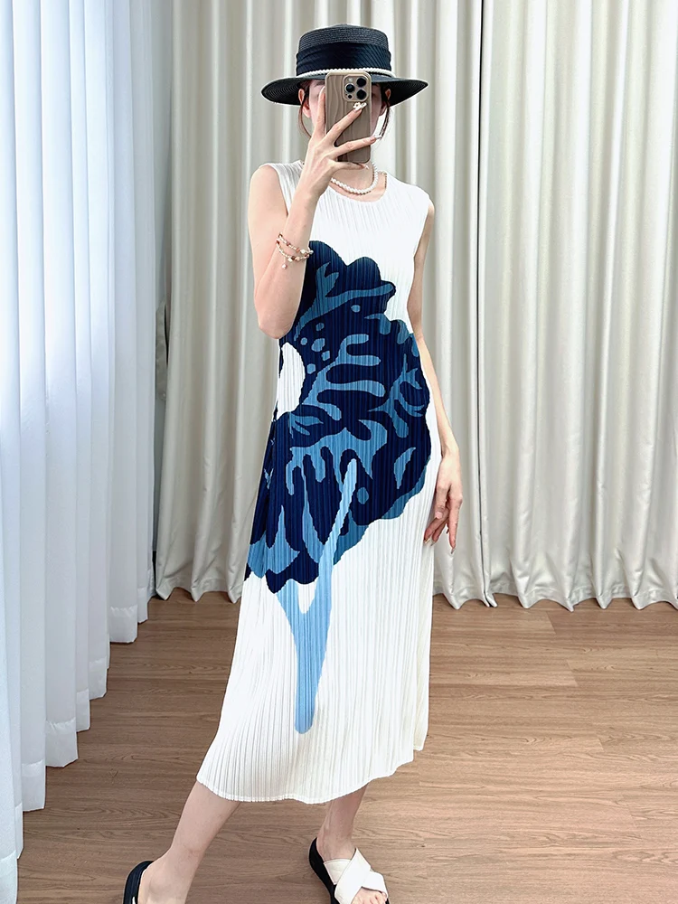 Summer Floral Print Midi Dress Women's Sleeveless Simple Fashion Pleated Silk Blend Slim Fit Commute Style Casual Wear
Summer Floral Print Midi Dress Women's Sleeveless Simple Fashion Pleated Silk Blend Slim Fit Commute Style Casual Wear