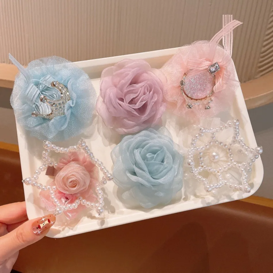 New Premium Pearl Crown Hairpin Little Girl Birthday Headgear Princess Birtnday Dress Up Crown Hairpin Ball Head Top Clip ZX07
New Premium Pearl Crown Hairpin Little Girl Birthday Headgear Princess Birtnday Dress Up Crown Hairpin Ball Head Top Clip ZX07