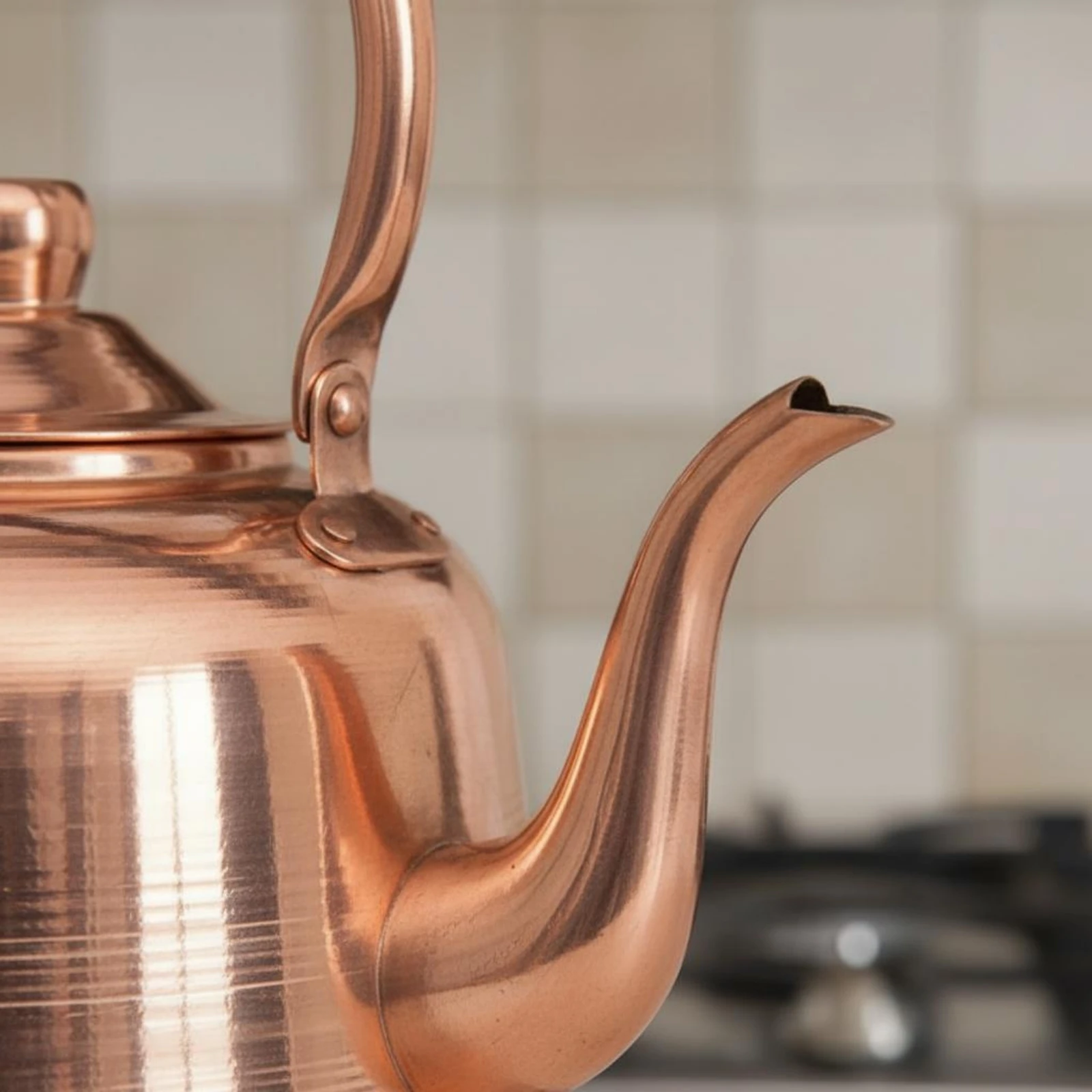 Stovetop Copper Teapot Fast Boiling Copper Stovetop Kettle Gas Cooktop Teapot Easy to Pour Kitchenware Non for Home Use
Stovetop Copper Teapot Fast Boiling Copper Stovetop Kettle Gas Cooktop Teapot Easy to Pour Kitchenware Non for Home Use