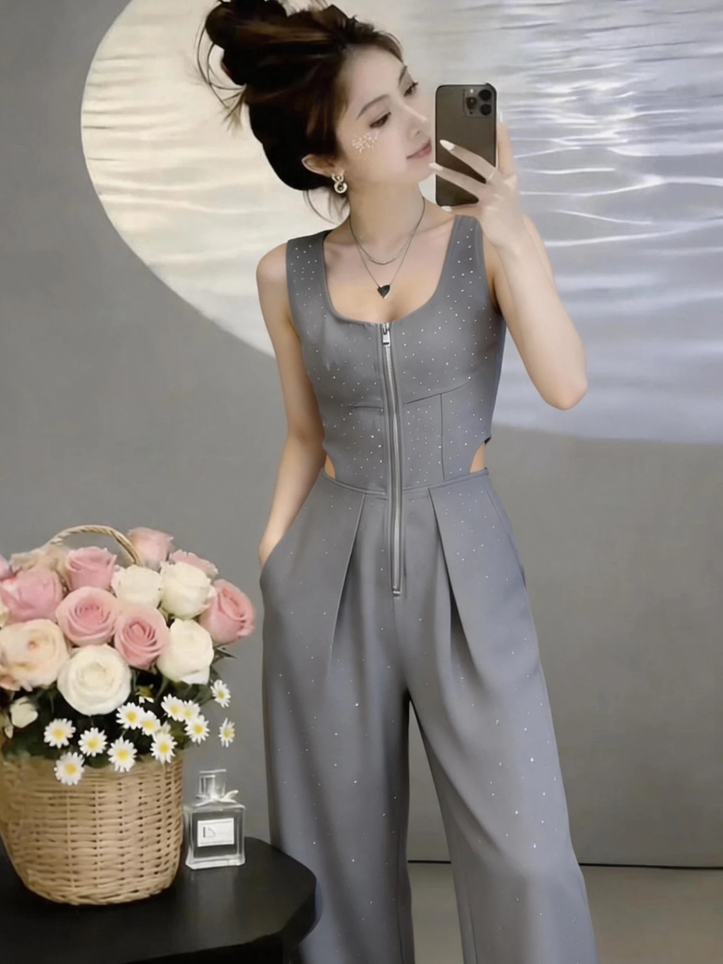Gray Sequin Design One-Piece Pants Women's High Waist Wide Leg Pants Slimming Versatile Commute Style Long Pants
Gray Sequin Design One-Piece Pants Women's High Waist Wide Leg Pants Slimming Versatile Commute Style Long Pants