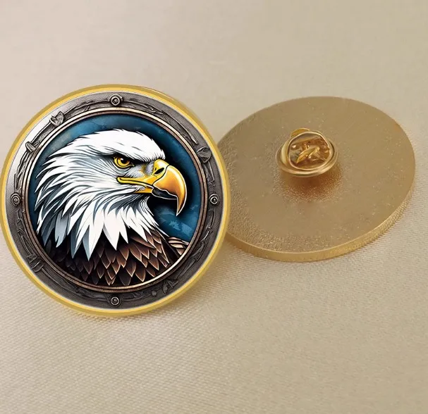 Texture brooch bald eagle circular badge 3cm alloy coated PVC can be customized
Texture brooch bald eagle circular badge 3cm alloy coated PVC can be customized