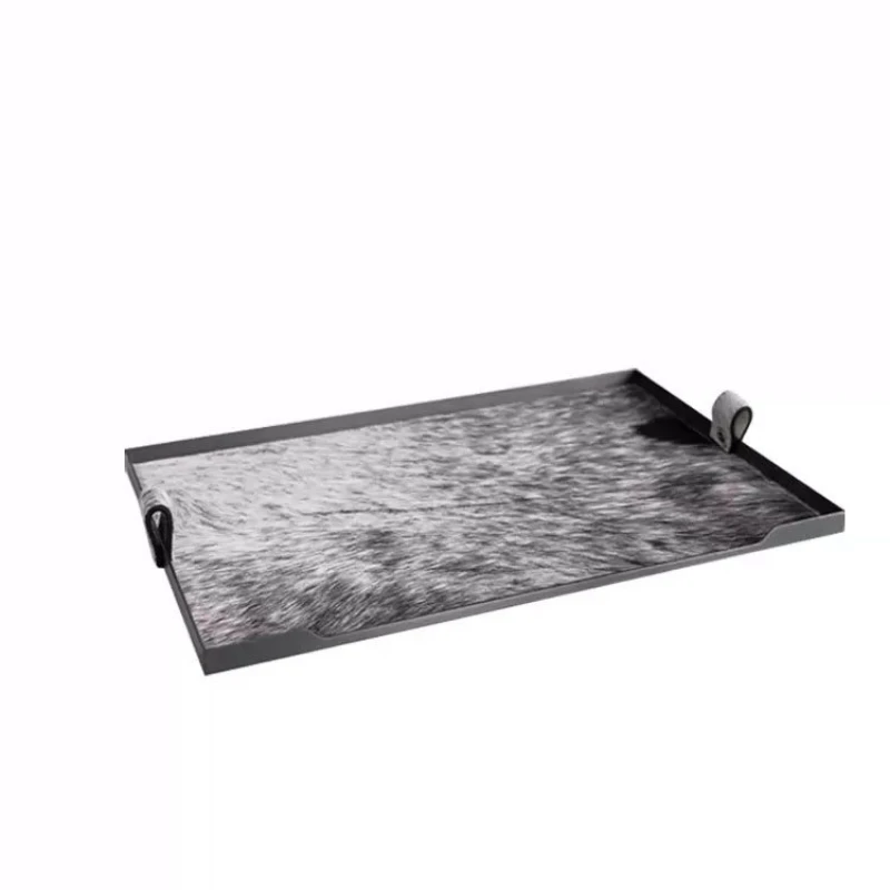Modern light luxury geometric metal horsehair tray, storage desktop creative model room ornament
Modern light luxury geometric metal horsehair tray, storage desktop creative model room ornament