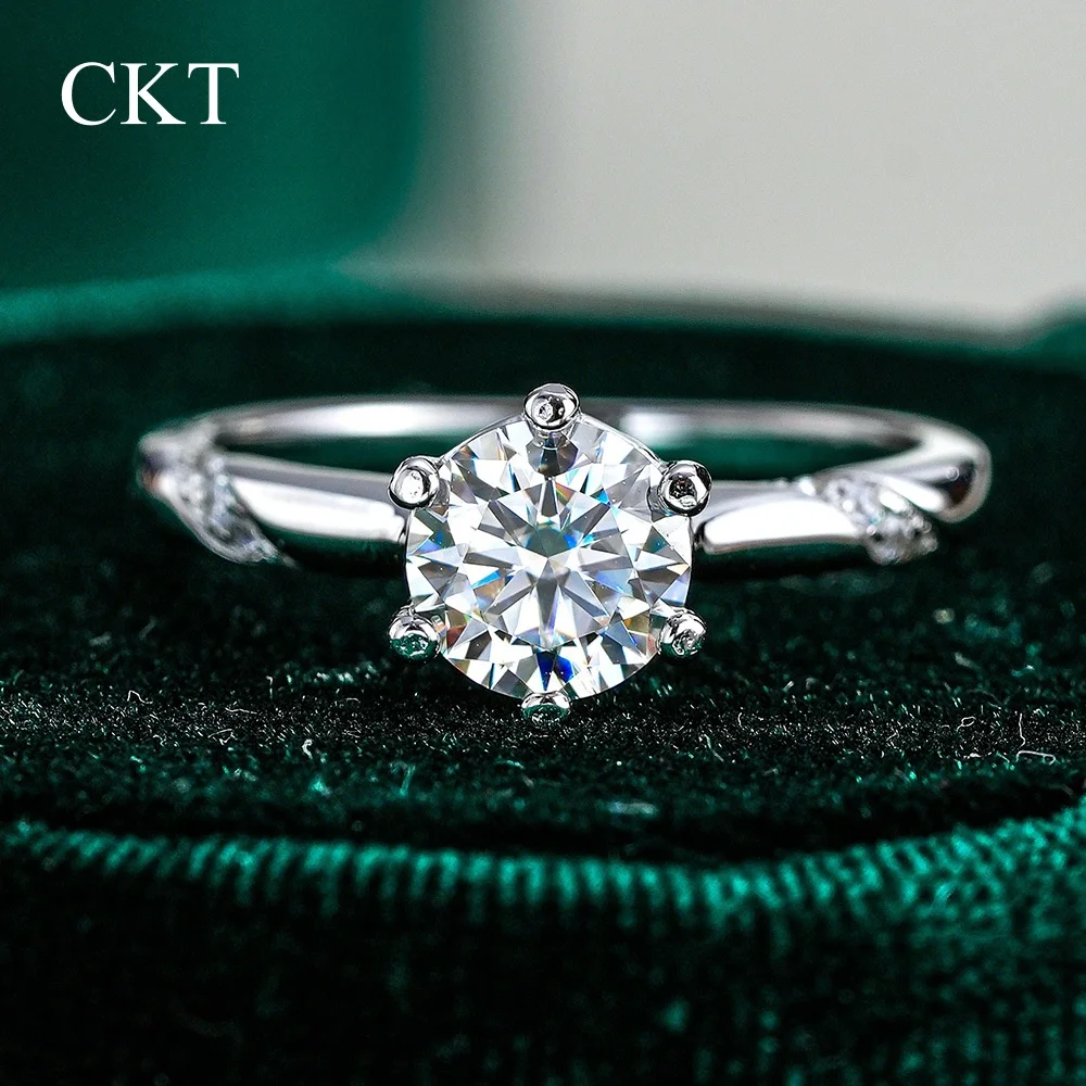 CKT 18k White Gold 0.5-3ct Diamond Moissanite Rings for Women Six-claw Platinum Pt950 Wedding Jewelry with GRA Certificate
CKT 18k White Gold 0.5-3ct Diamond Moissanite Rings for Women Six-claw Platinum Pt950 Wedding Jewelry with GRA Certificate