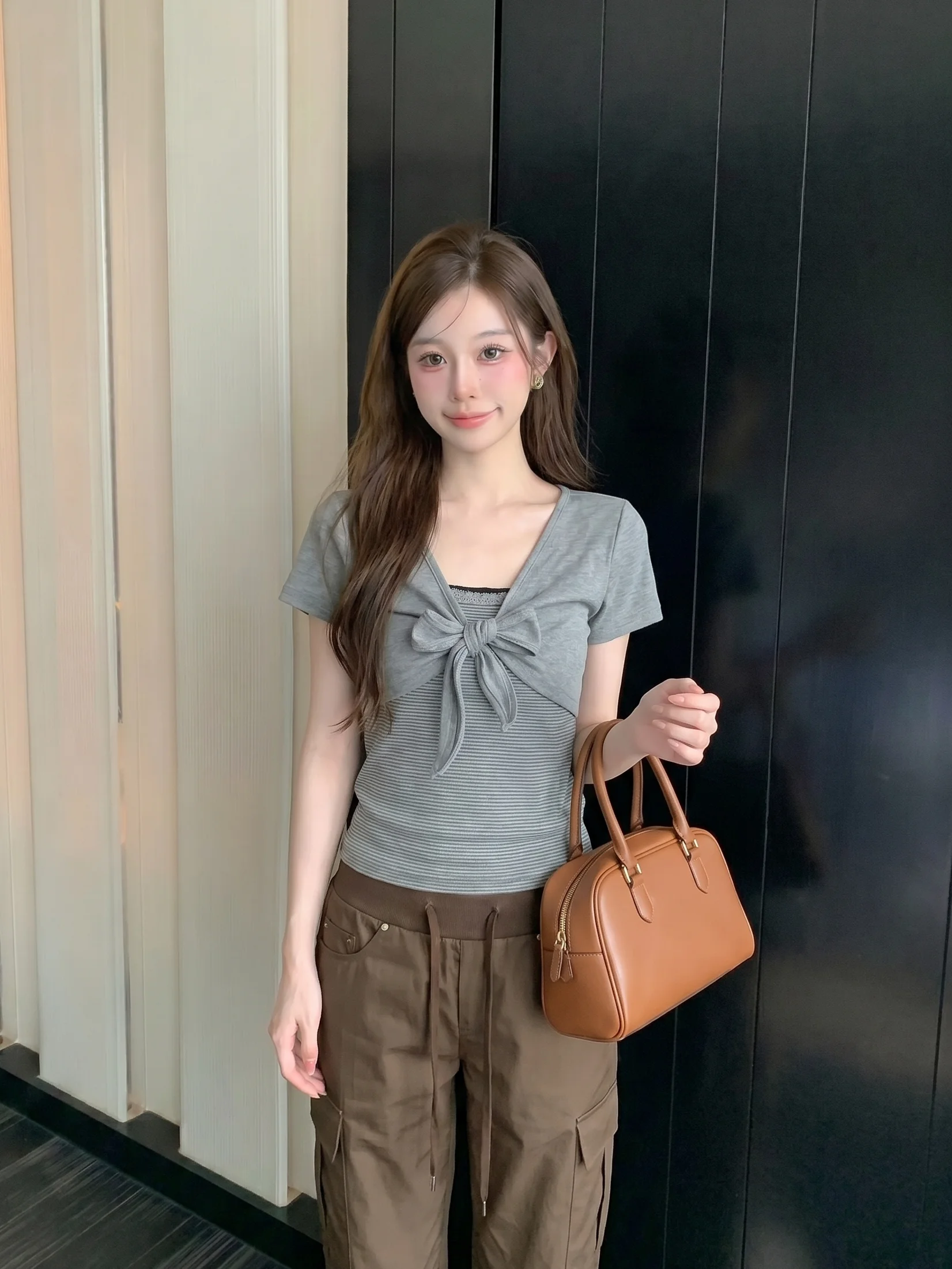 Retro Korean Striped V-Neck Tie Dye Short Sleeve T-Shirt Women Summer Knot Belt Slimming Versatile Top
Retro Korean Striped V-Neck Tie Dye Short Sleeve T-Shirt Women Summer Knot Belt Slimming Versatile Top