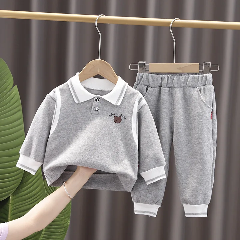 Boys and Girls Spring and Autumn Casual Suit 2023 Autumn New Polo Collar Children's Tops Ankle-Tied Trousers Two-Piece Set
Boys and Girls Spring and Autumn Casual Suit 2023 Autumn New Polo Collar Children's Tops Ankle-Tied Trousers Two-Piece Set