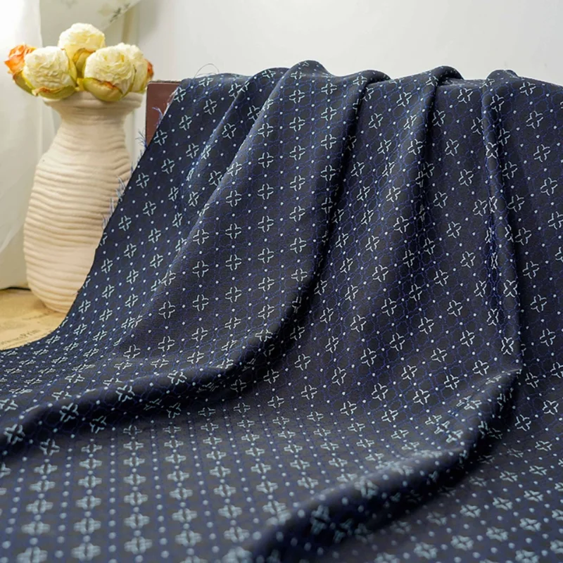 1meter Dark Blue Jacquard Yarn Dyed Fabric Retro Geometric Small Floral Elegant DIY Sewing Material Qipao Shirt Home Textile
1meter Dark Blue Jacquard Yarn Dyed Fabric Retro Geometric Small Floral Elegant DIY Sewing Material Qipao Shirt Home Textile