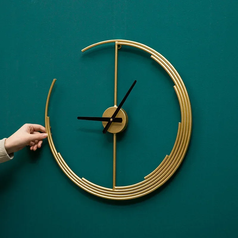 Modern Chinese Gold Wall Clock Silent TV Background Decor Asian Fusion Art For Living Room Bedroom Home Luxury Minimalist Accent
Modern Chinese Gold Wall Clock Silent TV Background Decor Asian Fusion Art For Living Room Bedroom Home Luxury Minimalist Accent