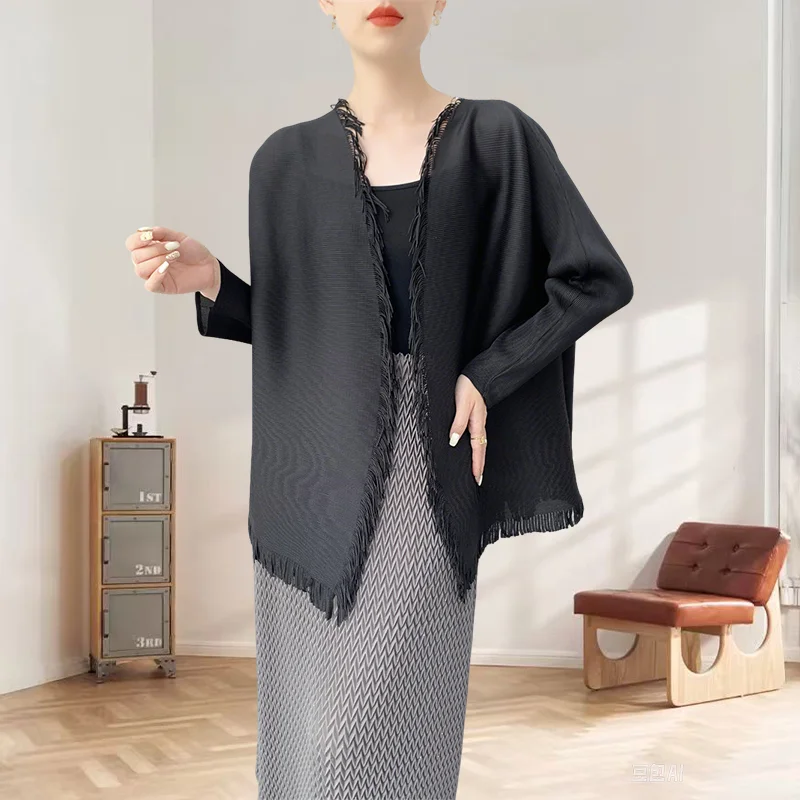 Miyake Высококачественная плиссированная куртка, повседневная универсальная блузка, шаль с кисточками, плиссированный кардиган, складная куртка, женская весенняя новинка 2023 года, одежда
Miyake Высококачественная плиссированная куртка, повседневная универсальная блузка, шаль с кисточками, плиссированный кардиган, складная куртка, женская весенняя новинка 2023 года, одежда
