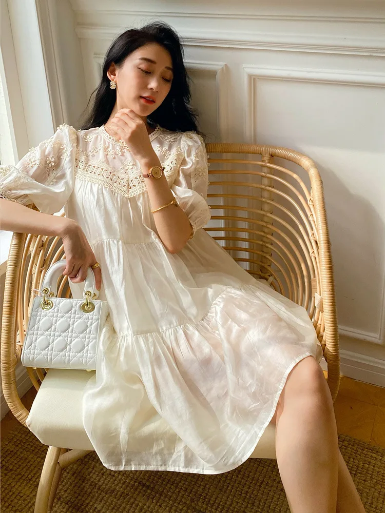 2023 Summer Celebrity Elegant Ladies French Style O-Neck Half Sleeves Lyocell Embroidery Hollow Out Loose White Women Dress
2023 Summer Celebrity Elegant Ladies French Style O-Neck Half Sleeves Lyocell Embroidery Hollow Out Loose White Women Dress