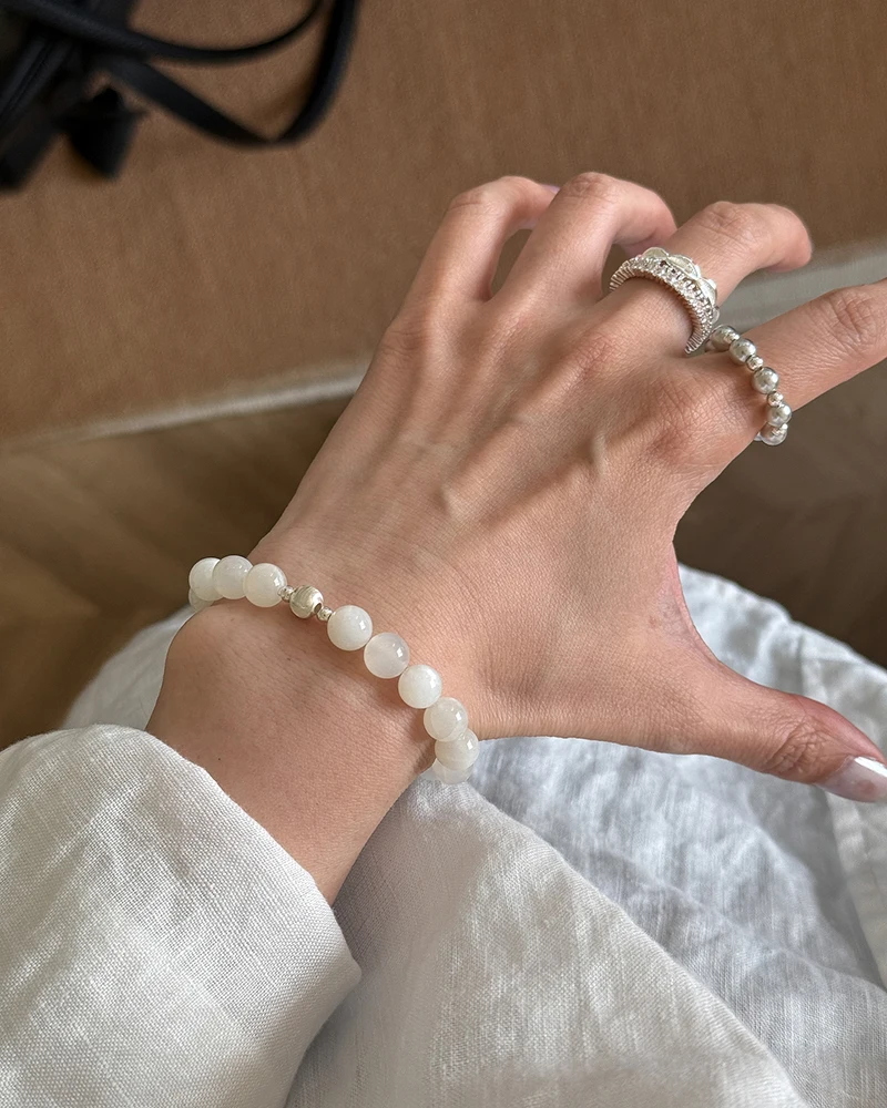 Natural White Moonstone Simple Minimalist Cat's Eye Bead Bracelet for Women summer tender women hand chain
Natural White Moonstone Simple Minimalist Cat's Eye Bead Bracelet for Women summer tender women hand chain