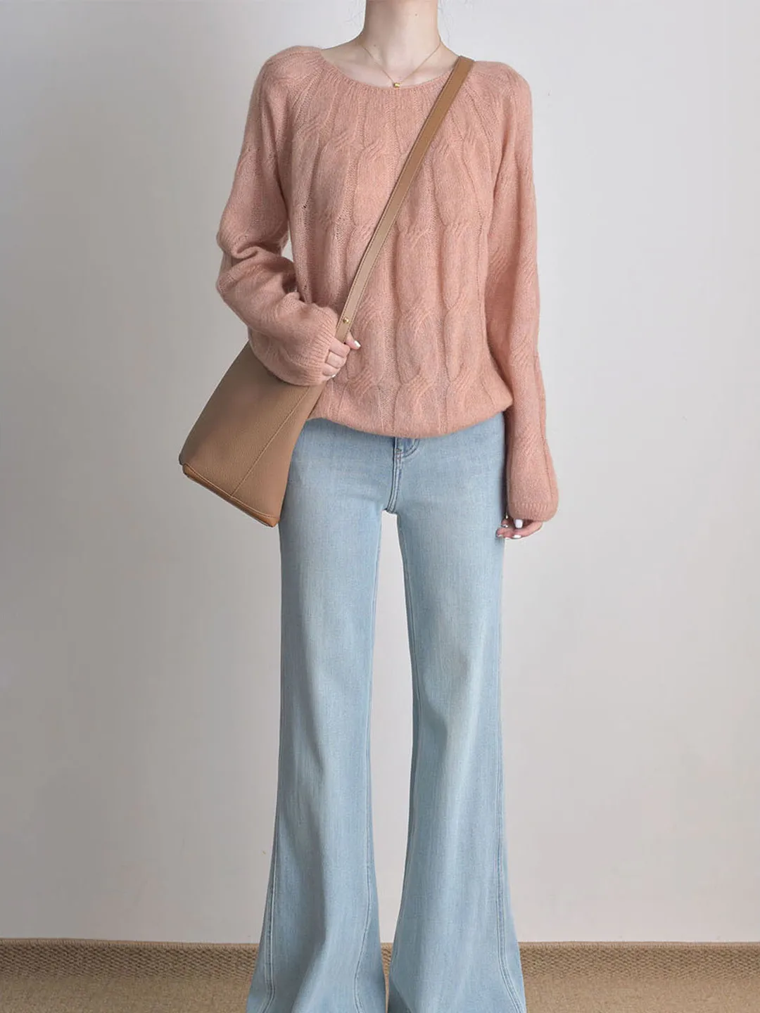 Soft Style Long Sleeve round Neck Knitted Sweater Women's Top Casual Loose Fit Comfortable Breathable Korean Style Autumn New...
Soft Style Long Sleeve round Neck Knitted Sweater Women's Top Casual Loose Fit Comfortable Breathable Korean Style Autumn New...