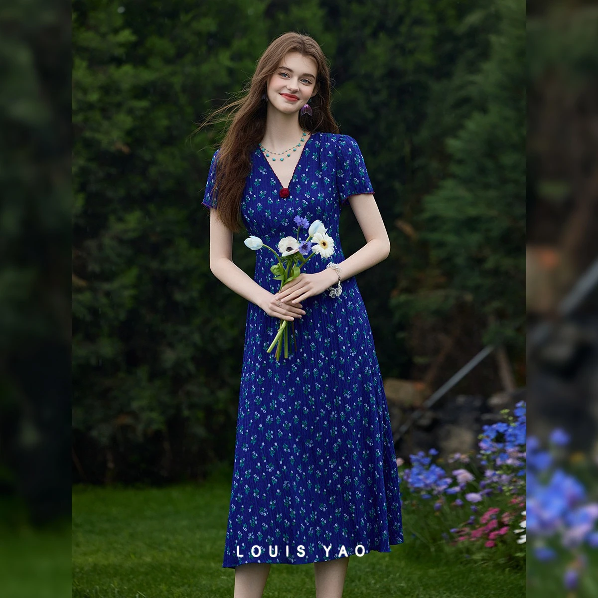 LOUIS YAO Pastoral Style Floral Dress 2026 Summer Slim Waist Maxi Dress French Fresh Fitted Long Dress For Women
LOUIS YAO Pastoral Style Floral Dress 2026 Summer Slim Waist Maxi Dress French Fresh Fitted Long Dress For Women