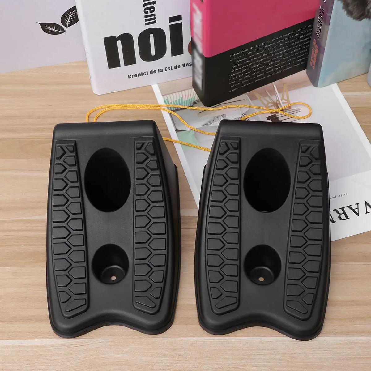 2PCS Wheel Chocks Rubber Durable AntiSlip Car Stopper Block Trailer Camper Van Parking Safety Tire Repair Vehicle Accessories
2PCS Wheel Chocks Rubber Durable AntiSlip Car Stopper Block Trailer Camper Van Parking Safety Tire Repair Vehicle Accessories