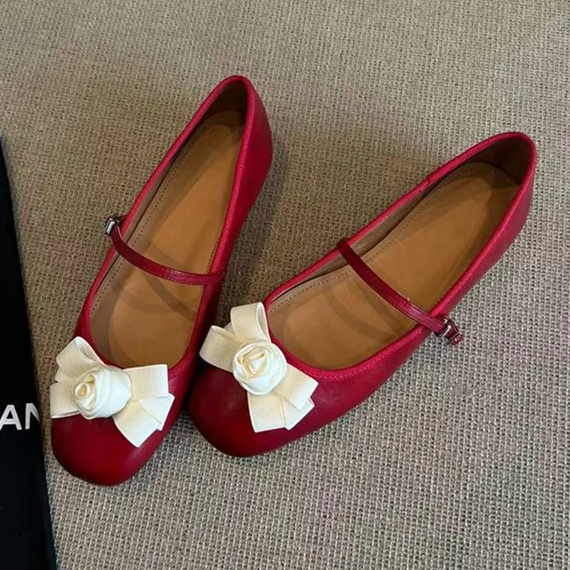 Bow Women Flats Loafers Shoes Elegant Summer Shallow Woman Sandals 2025 Trend Soft Walking Dress Casual Sport Chaussures Femme
Bow Women Flats Loafers Shoes Elegant Summer Shallow Woman Sandals 2025 Trend Soft Walking Dress Casual Sport Chaussures Femme